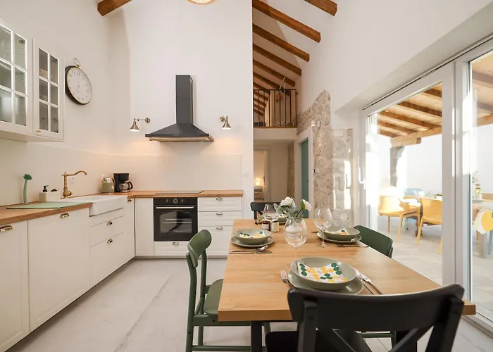 Stone House Lole 度假居 Ražanac