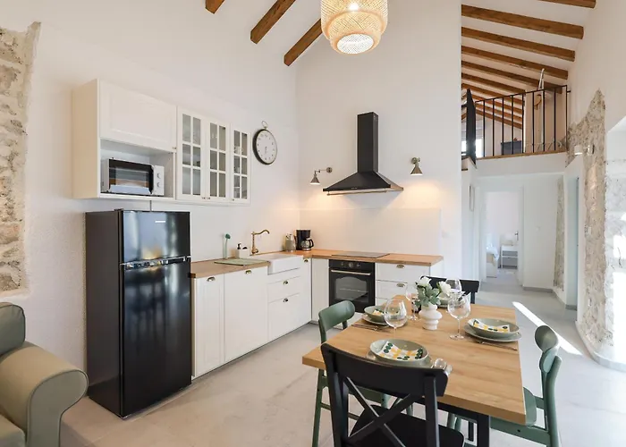Stone House Lole