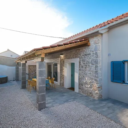 Stone House Lole * Ražanac