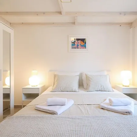 Stone House Lole Holiday home *