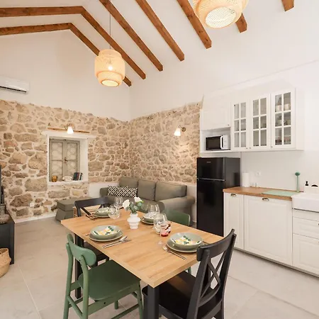 Stone House Lole