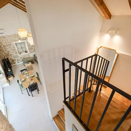 Stone House Lole Holiday home