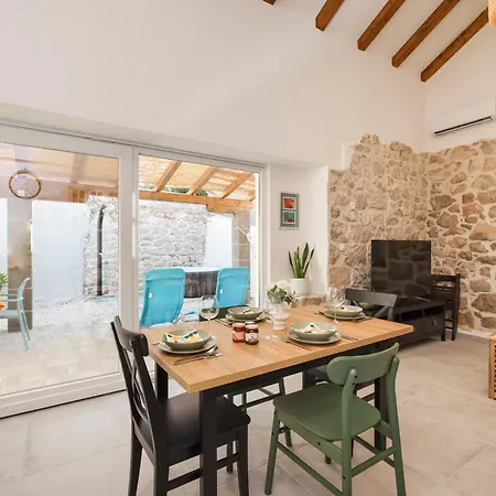 Stone House Lole Ražanac