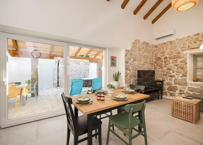 Stone House Lole Ražanac